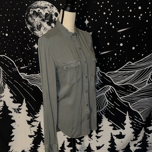 American Eagle Button Down Shirt - Picture 3 of 10